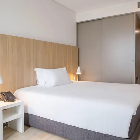 Porto Aeroporto Отель Морейра